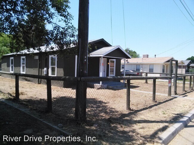Building Photo - 3 br, 1 bath House - 319 Sycamore Drive