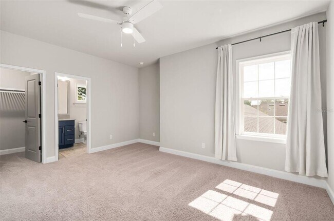 Building Photo - 3474 SW 109th Dr