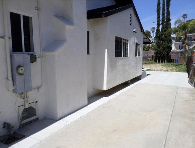 Building Photo - 1205 Neola St