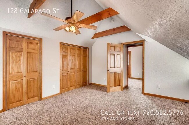 Building Photo - 128 Galapago St