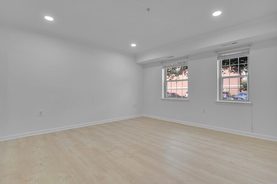 Building Photo - 3609 38th St NW