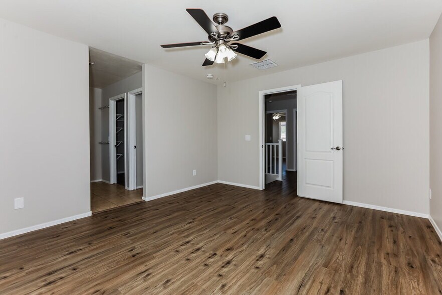 Building Photo - 1644 S Chatsworth