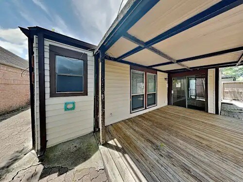 Building Photo - 2227 Briarwest Blvd