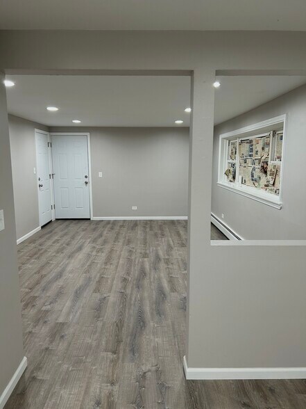 Building Photo - 1039 David Dr