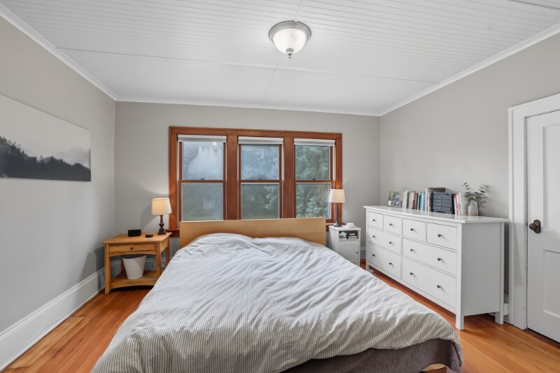 Building Photo - 1679 Hubbard Ave