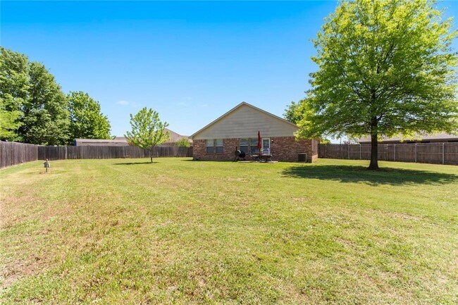 Building Photo - 10201 Buccaneer Dr