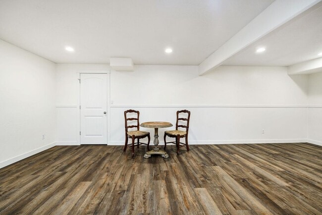 Building Photo - 607 E 420 S