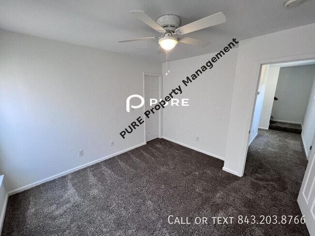 Building Photo - 153 Avonshire Dr