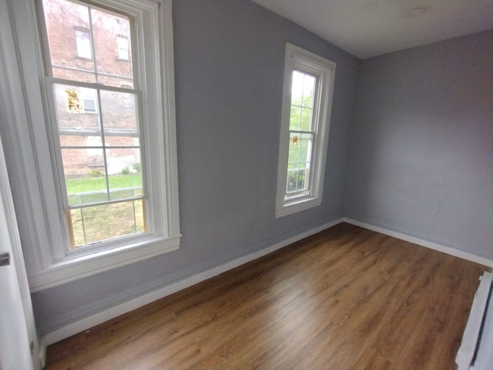 Building Photo - 3159 6th Ave