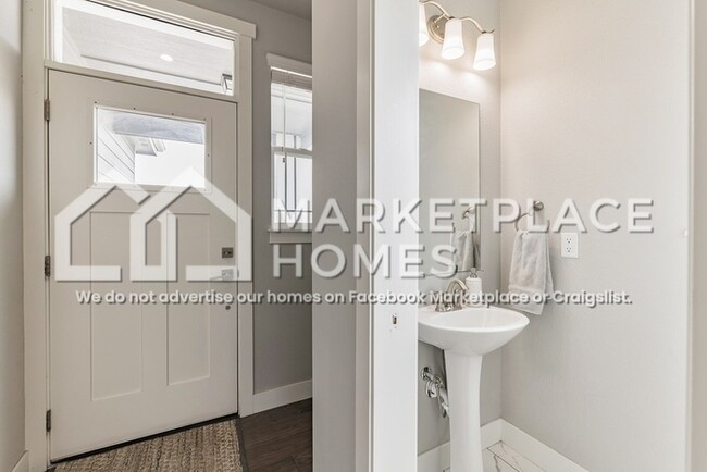 Building Photo - 8122 River Run Dr