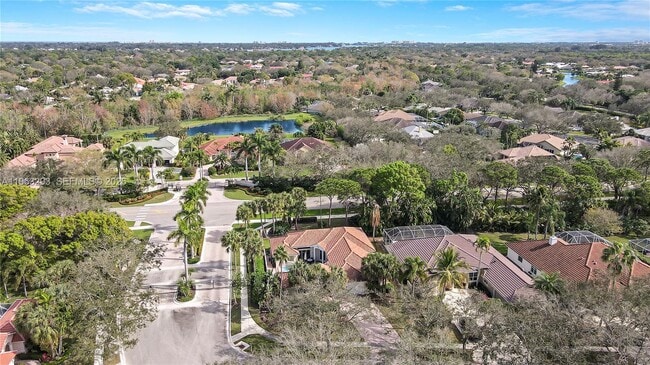 Building Photo - 6995 Cypress Cove Cir