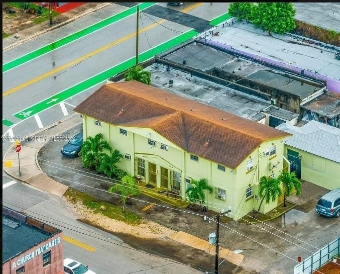 Building Photo - 1500 NW 69th Ter