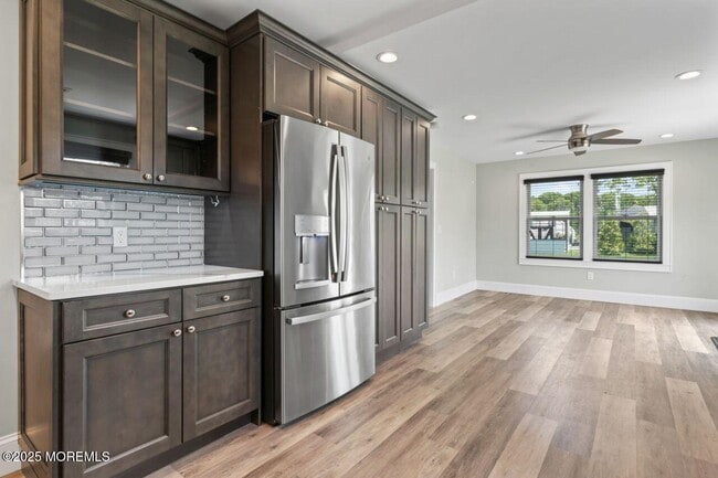 Building Photo - 553 Colts Neck Rd