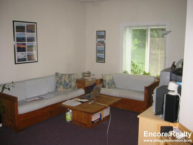 Building Photo - 16 Wait St