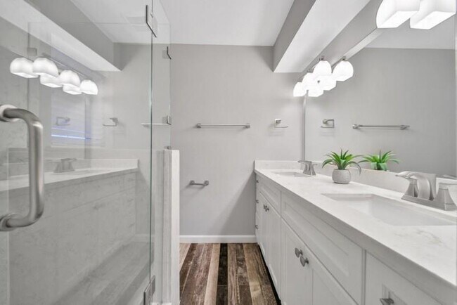Building Photo - 5506 Braesvalley Dr