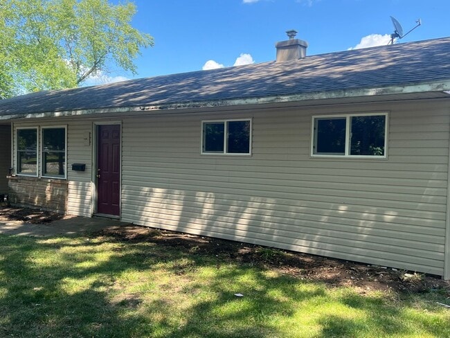 Primary Photo - 171 Tilton Park Dr