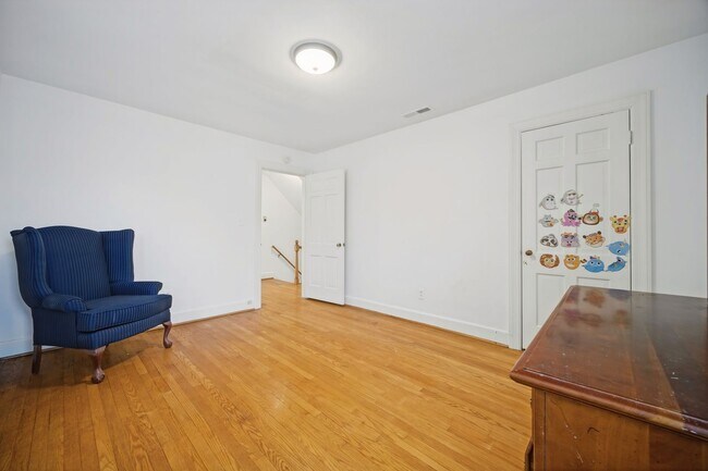 Building Photo - PINEWELL