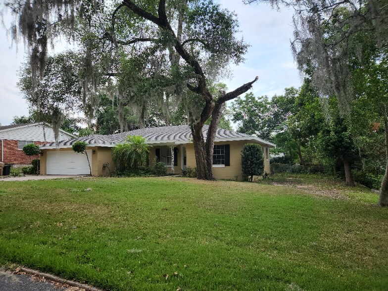 Building Photo - 2456 Broadvue Ave