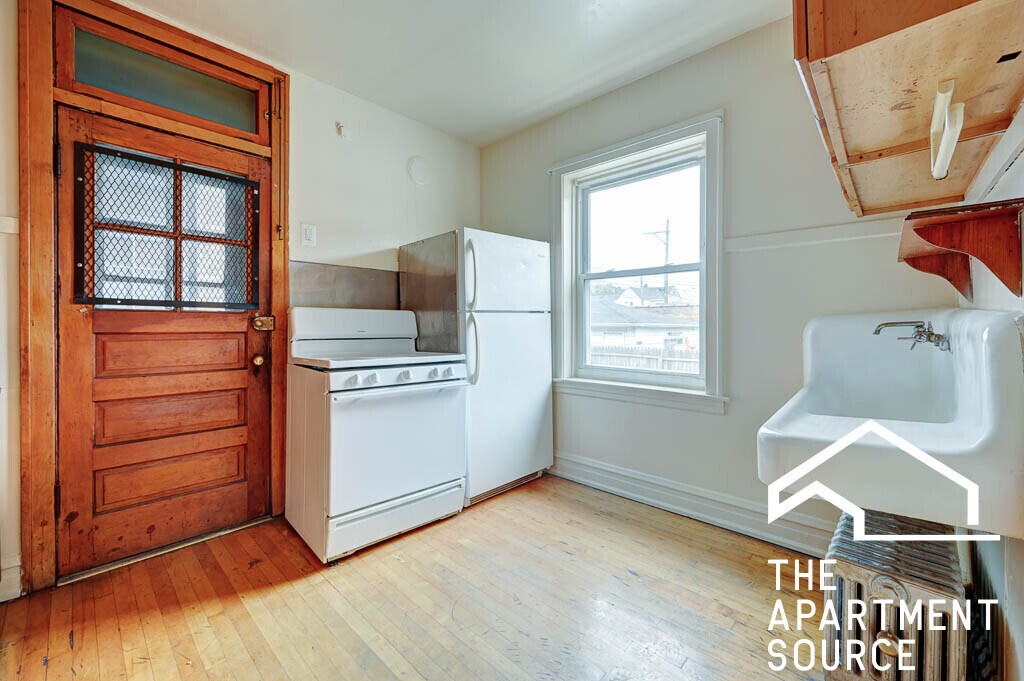 Building Photo - 5559 W Altgeld St