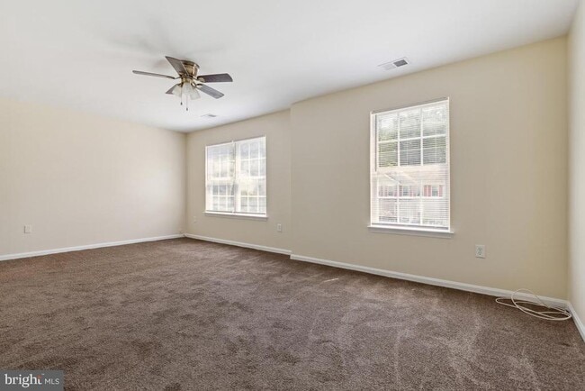 Building Photo - 6178 Oaklawn Ln