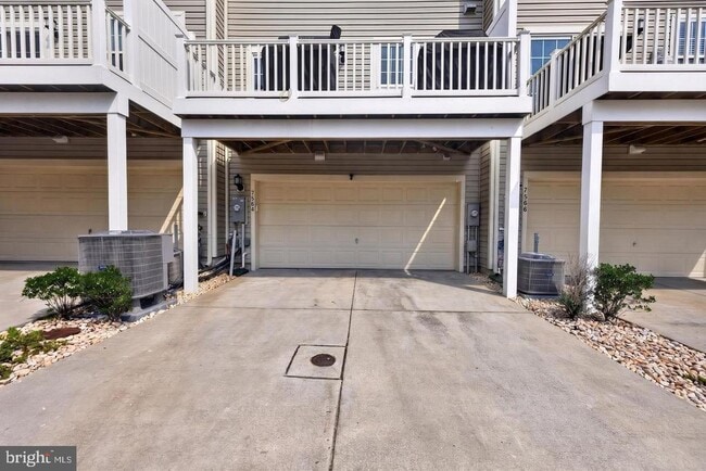 Building Photo - 7564 Warburg Way