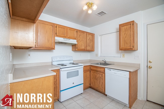 Primary Photo - 9874 W Leander Dr