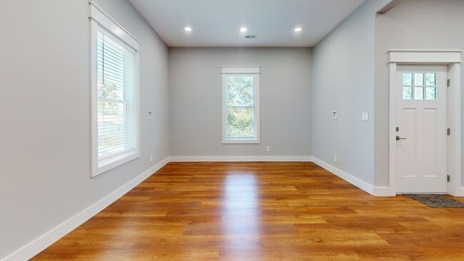 Building Photo - 1401 Forest Ave
