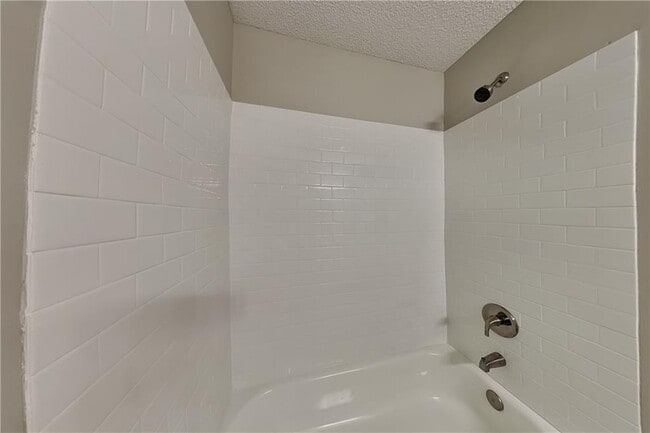 Building Photo - 103 Bonnabel Ct