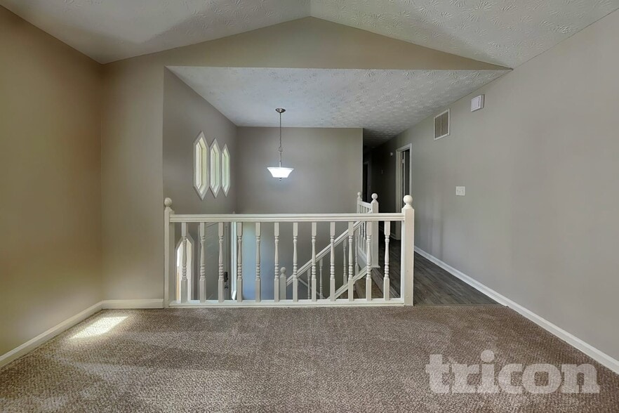 Building Photo - 1515 Olde Oak Dr