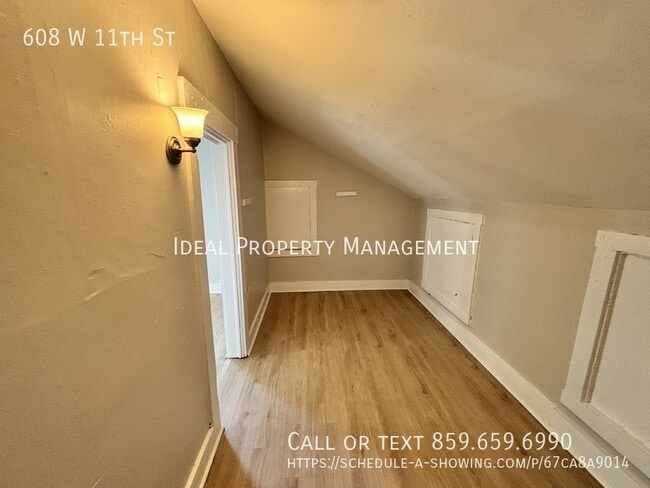 Building Photo - 608 W 11th St