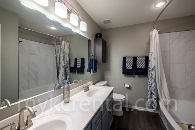 Building Photo - 1201 N Mart-way Dr