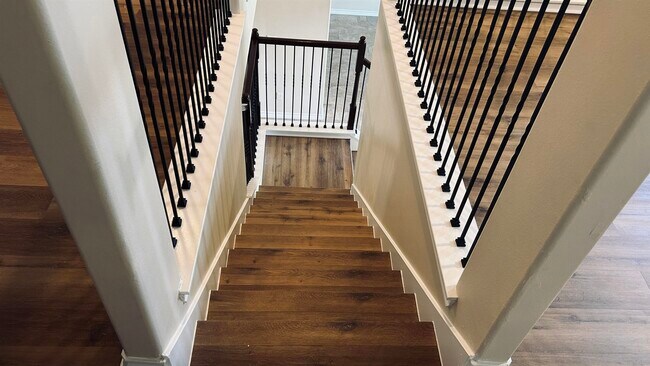Building Photo - 332 Silverleaf Oak