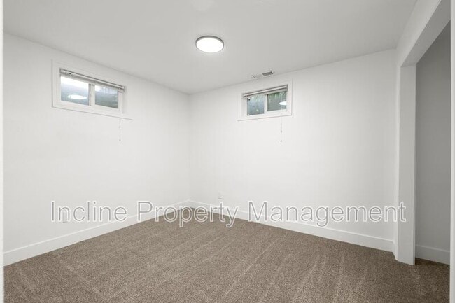 Building Photo - 549 N 600 E
