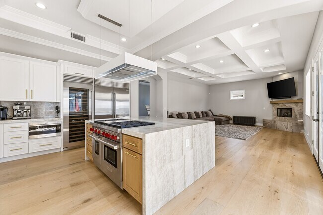 Building Photo - 1832 11th St