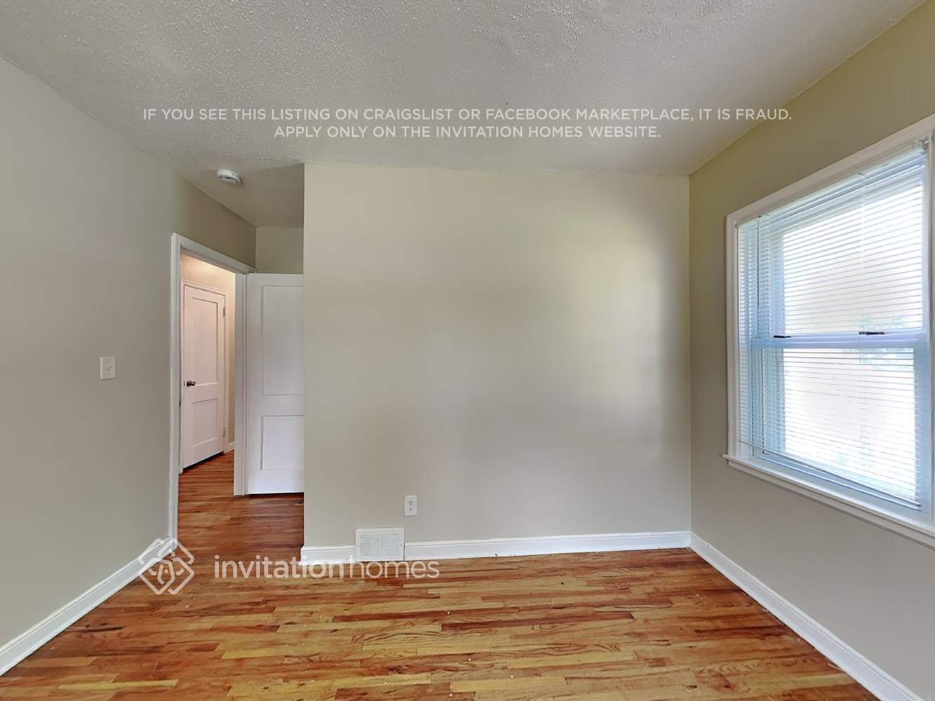 Building Photo - 5604 23rd Ave S