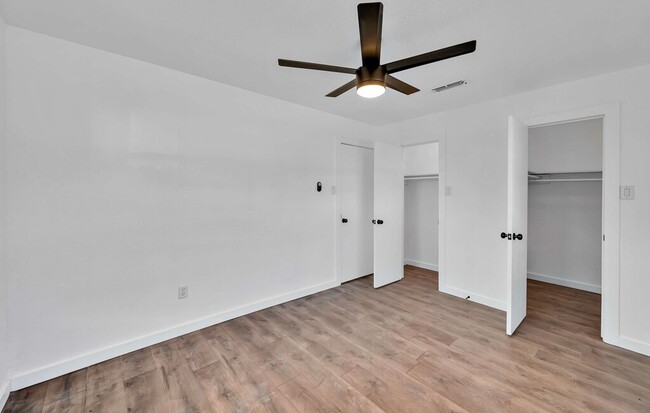 Building Photo - 5311 Tennyson Dr