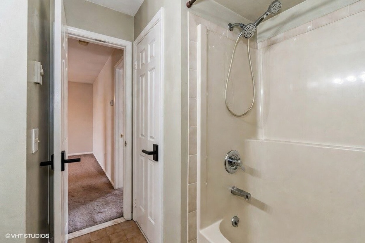 Bathroom - 500 Riverside Ave