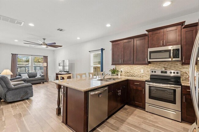 Building Photo - 16704 Stonefield St