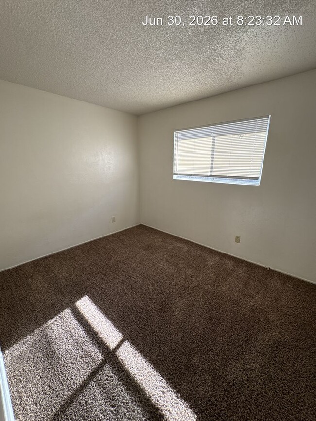 Building Photo - 2343