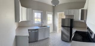 Building Photo - 135 Griswold St