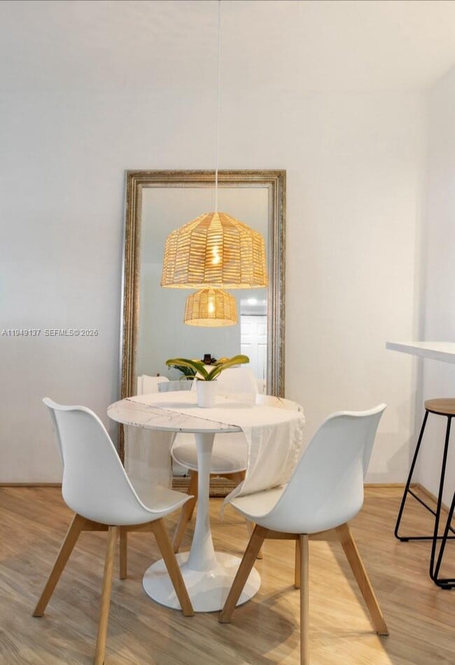 Building Photo - 2899 Collins Ave