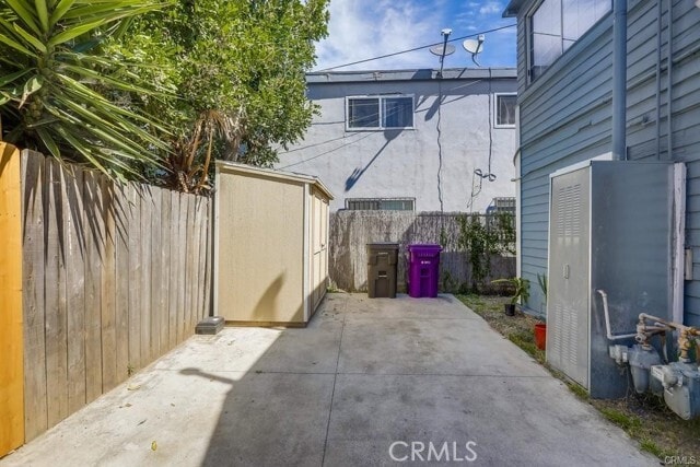 Building Photo - 1007 Lewis Ave