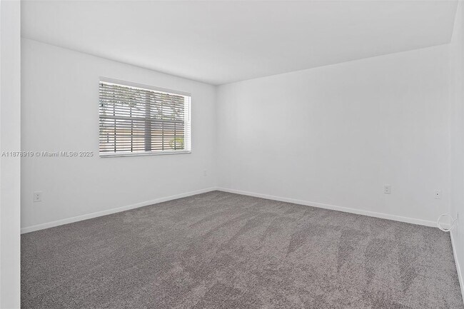 Building Photo - 11828 SW 100th St