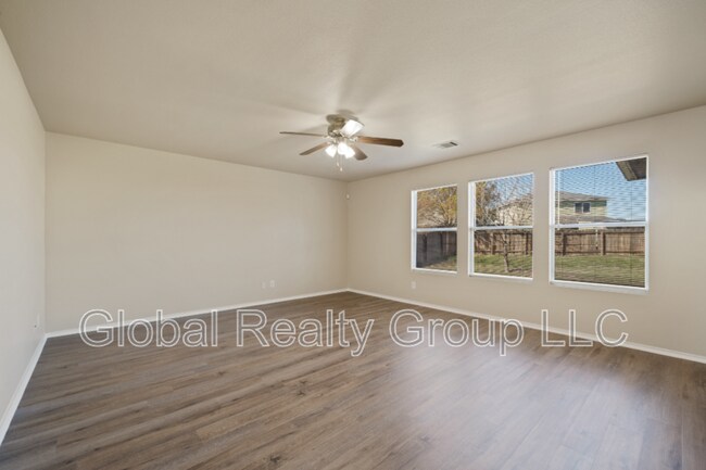 Building Photo - 144 Crest Bluff