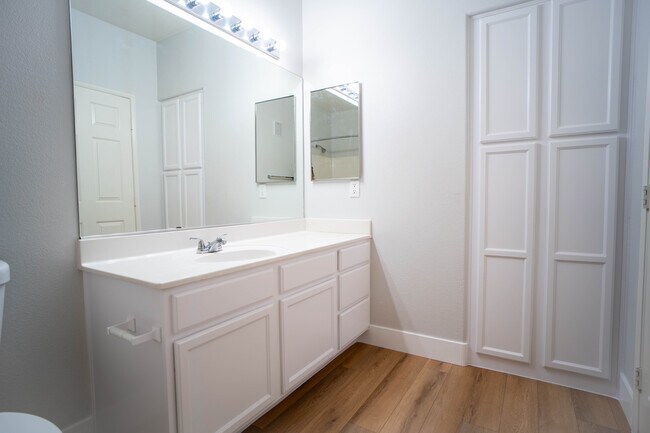 Building Photo - 9580 W Reno Ave