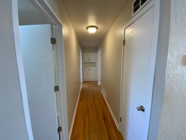 Building Photo - 3 Bedroom Single Story Home Near Gibson Bl...