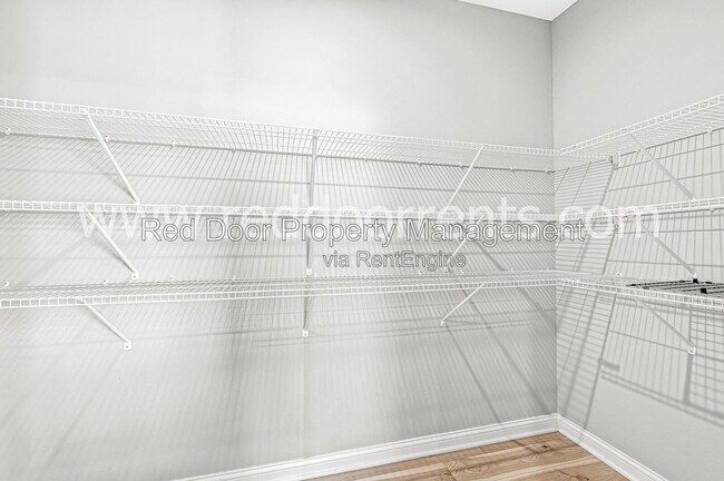 Building Photo - 15648 W Rail Dr
