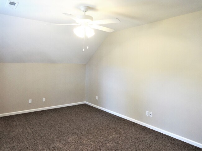 Building Photo - 4808 Morning Dew Court