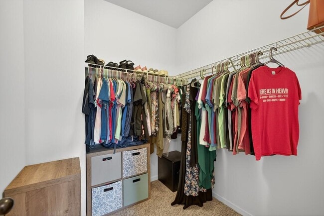 Building Photo - 256 Valley Xing