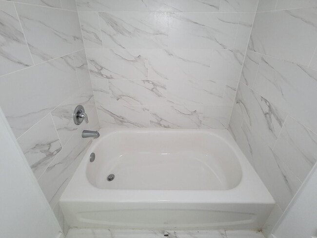 Building Photo - 8122 Sterlingshire St